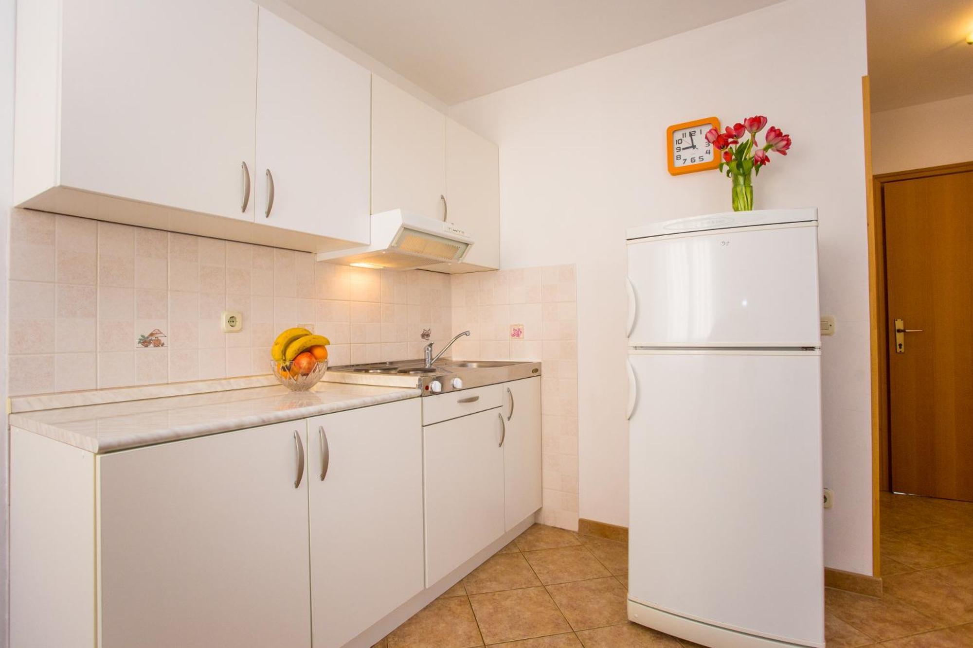 Lorena B Apartment *