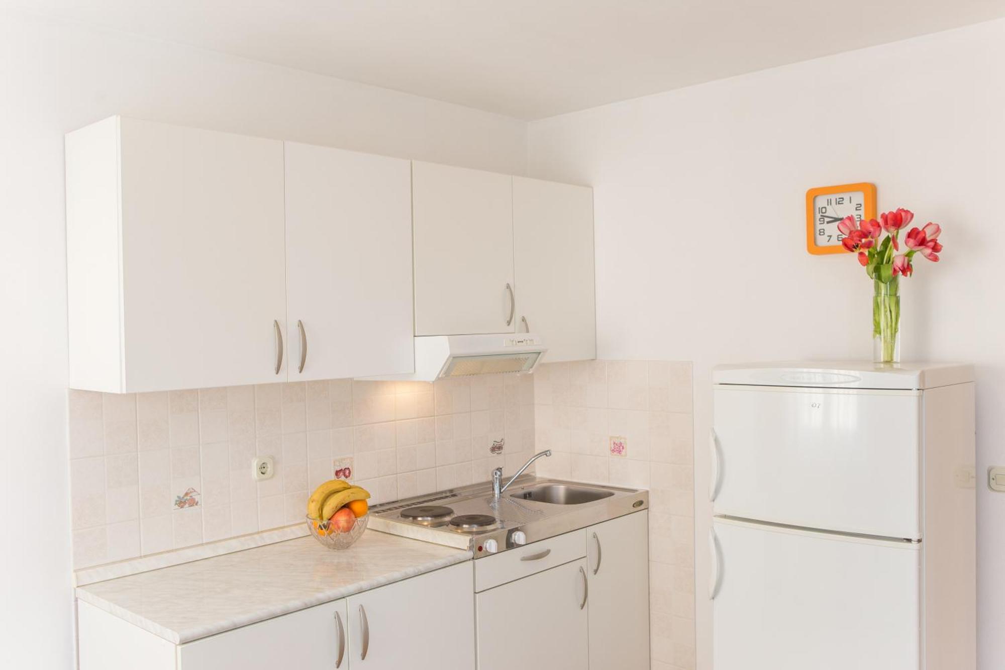 Lorena B Apartment *